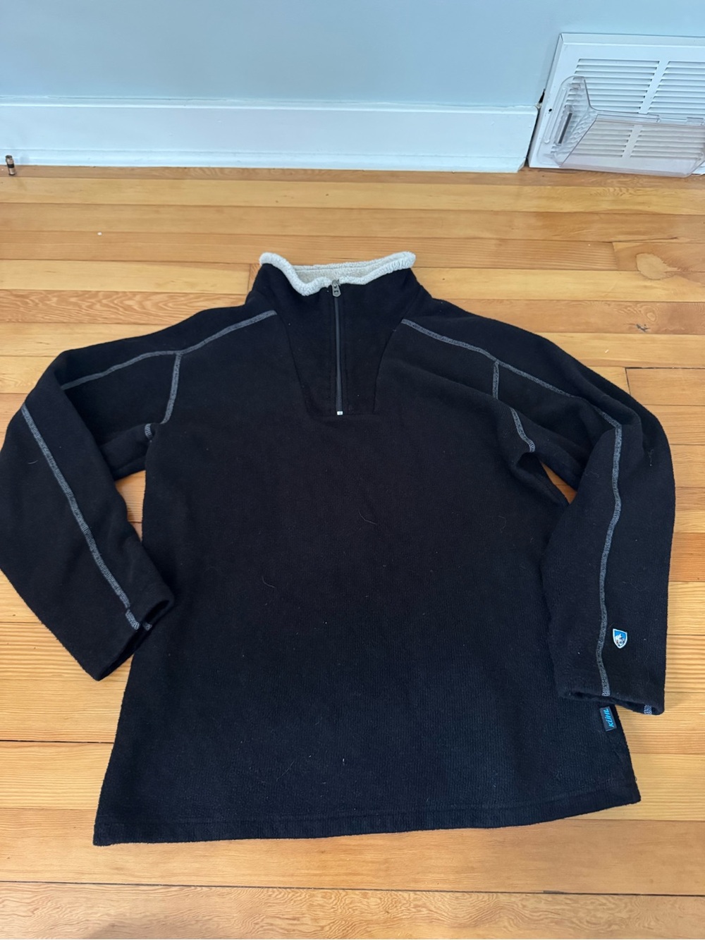 Kuhl Men's Black Zip-Neck Fleece Sweater with Cream Collar Trim